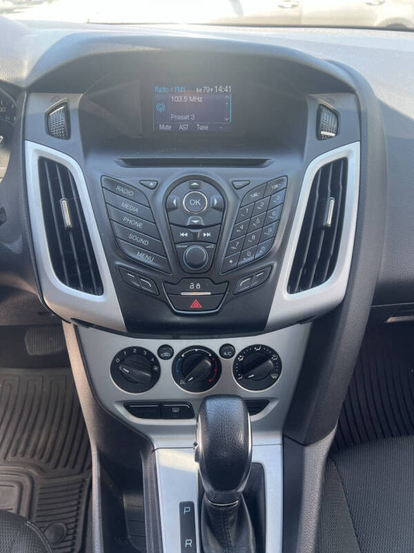 2014 Ford Focus SE