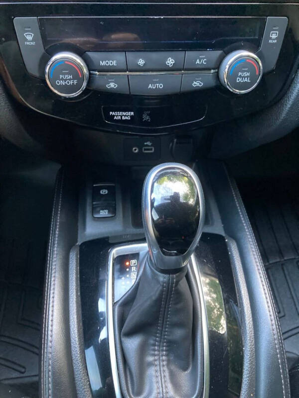 2020 Nissan Rogue SL