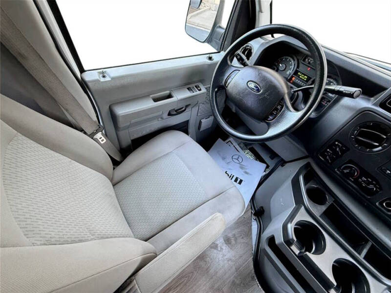 2014 Ford E-Series E-150 XLT
