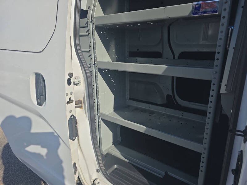 2017 Nissan NV200 SV