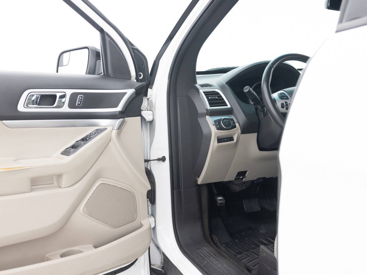 Used Car 2015 Ford Explorer  Xlt Awd 4dr Suv For Sale Under $10,000 In Coal City, Illinois