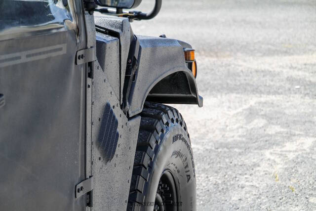 2014 AM General Hummer