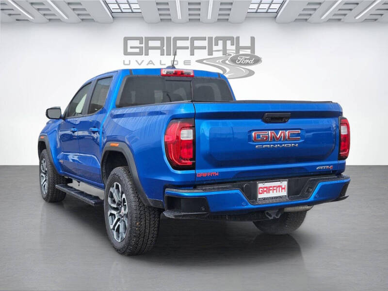 2024 GMC Canyon AT4