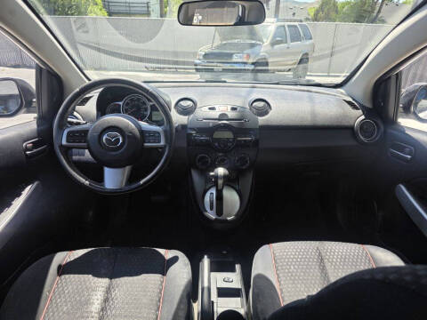 2013 Mazda MAZDA2 Touring