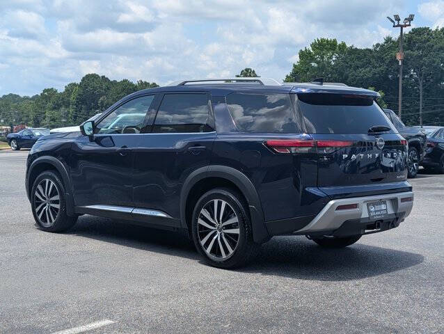 2025 Nissan Pathfinder Platinum