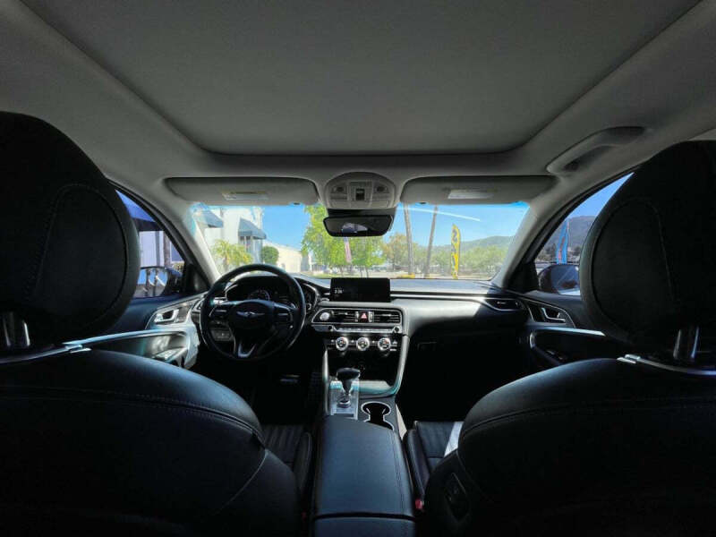 2022 Genesis G70