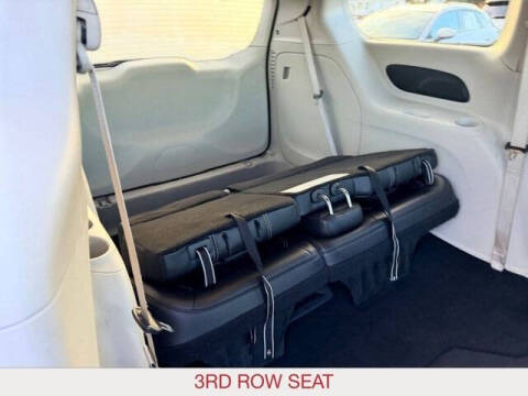 2020 Chrysler Voyager LXi