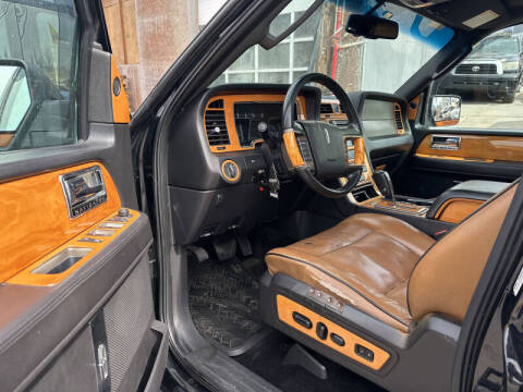 2012 Lincoln Navigator L