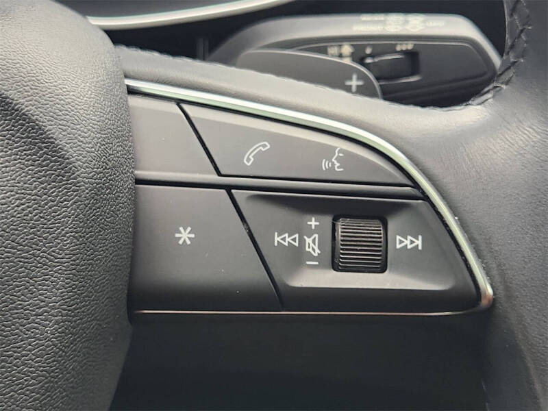 2022 Audi Q3 quattro S line Prem Plus 45 TFSI