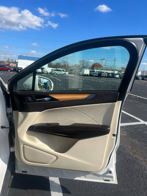 2016 Lincoln MKC Select