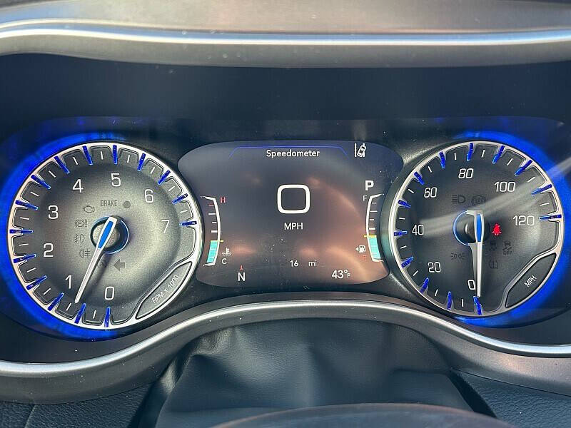 2026 Chrysler Pacifica Select