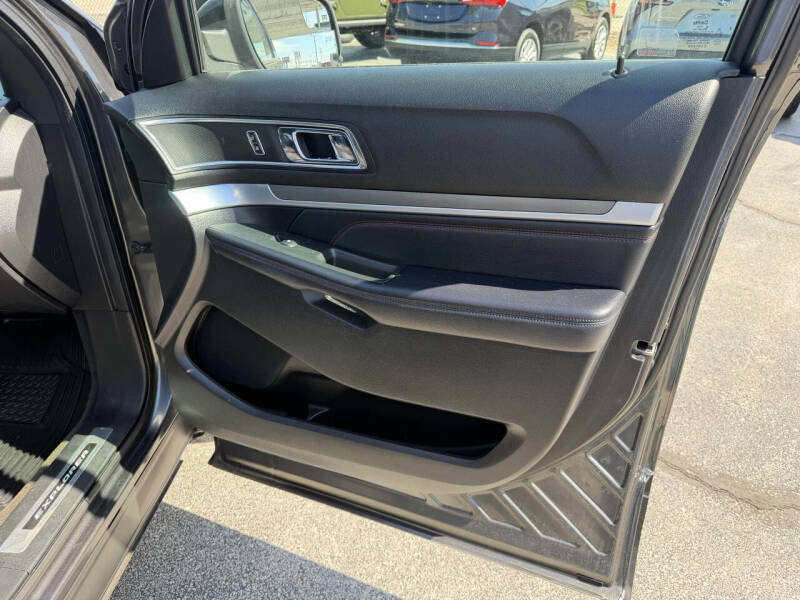 2018 Ford Explorer Sport