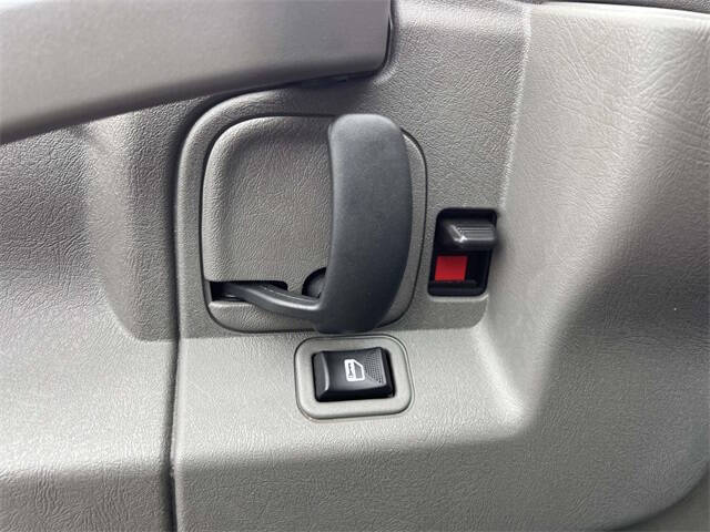 2023 Chevrolet Express 2500