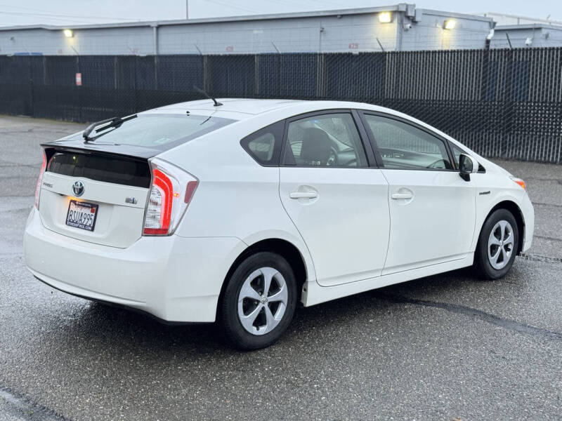 2015 Toyota Prius Two