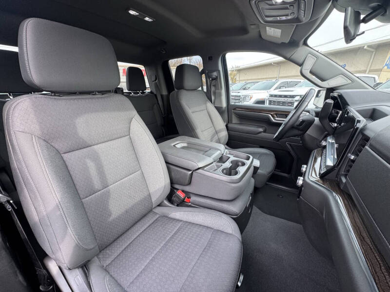 2023 GMC Sierra 1500 Elevation Standard