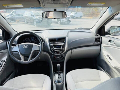 2016 Hyundai Accent SE