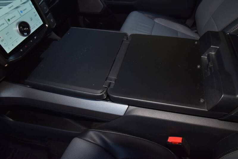 2023 Ford F-150 Lightning Lariat