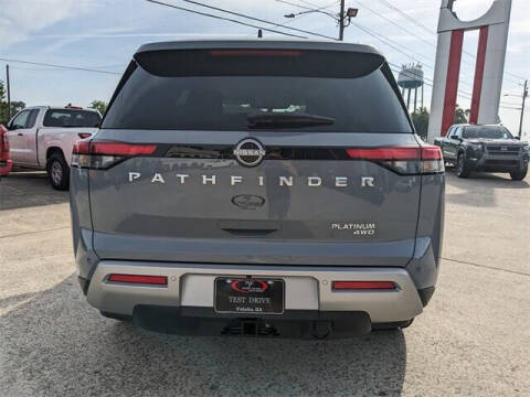2025 Nissan Pathfinder Platinum