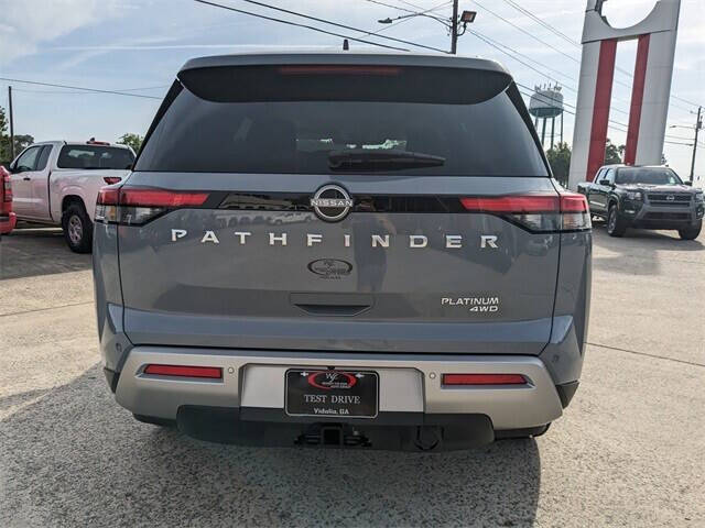 2025 Nissan Pathfinder Platinum