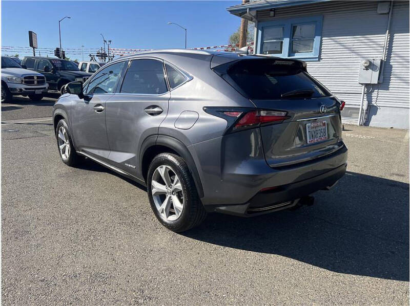 2017 Lexus NX 300h