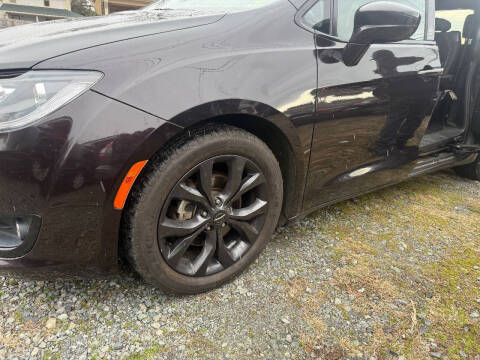 2018 Chrysler Pacifica Touring Plus