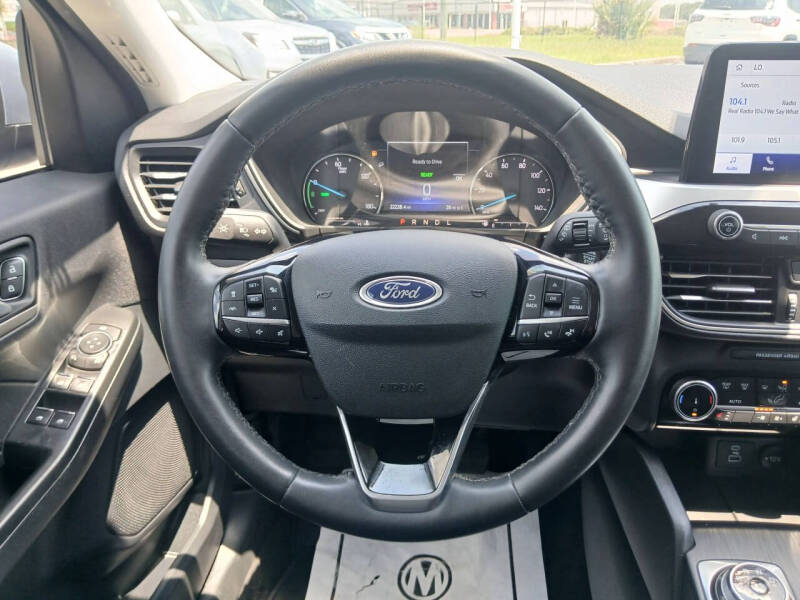 2022 Ford Escape Hybrid SEL