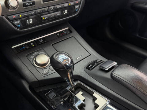 2013 Lexus ES 300h