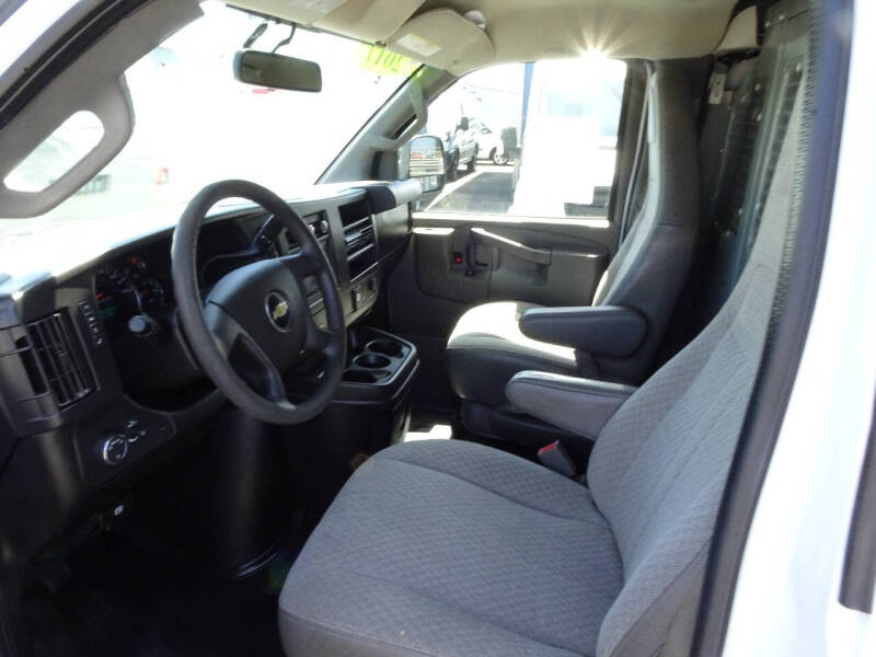 2017 Chevrolet Express 2500