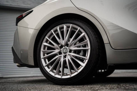 2023 Lexus IS 300