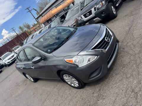 2016 Nissan Versa 1.6 SV