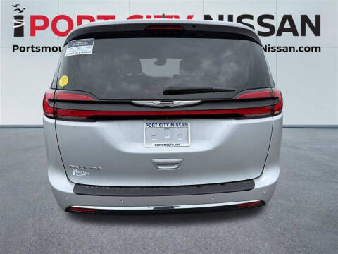 2024 Chrysler Pacifica Touring L