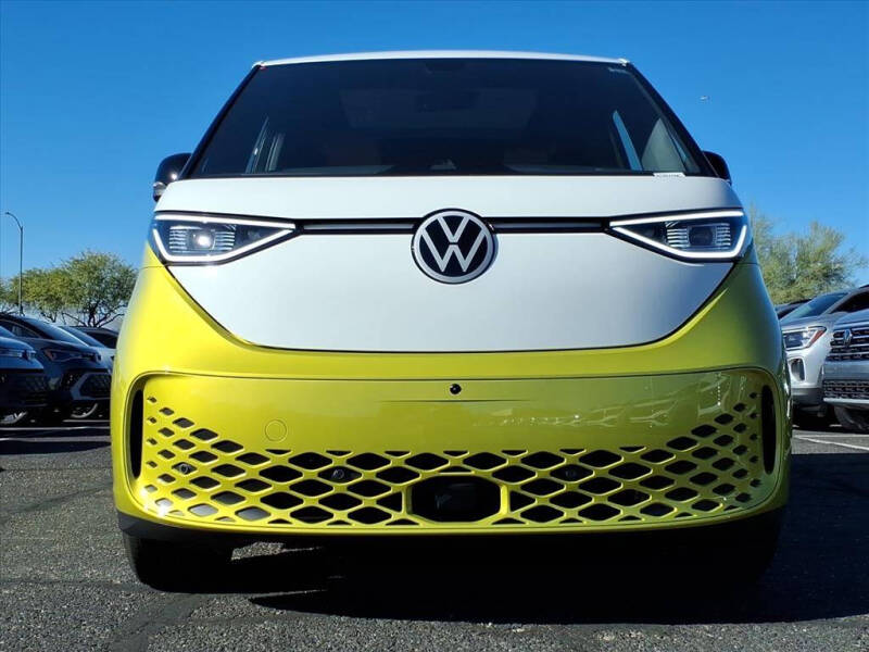 2025 Volkswagen ID. Buzz Pro S Plus 4Motion