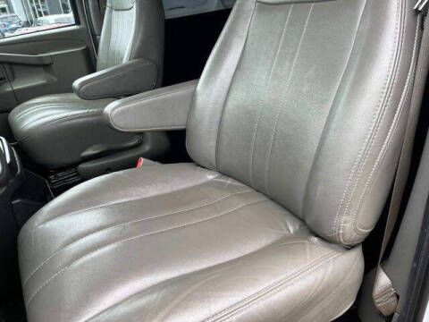 2023 Chevrolet Express 2500