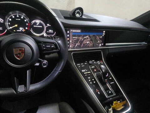 2023 Porsche Panamera 4 E-Hybrid Platinum Edition