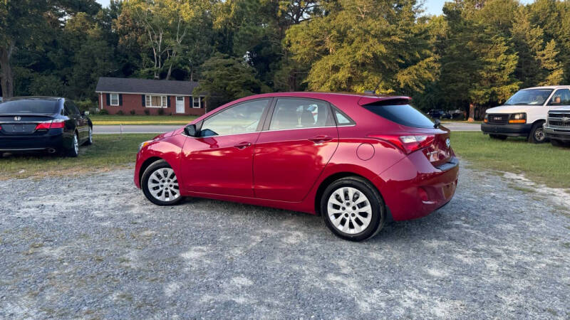 2016 Hyundai Elantra GT Base photo 4