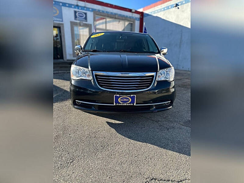 2015 Chrysler Town and Country Touring-L