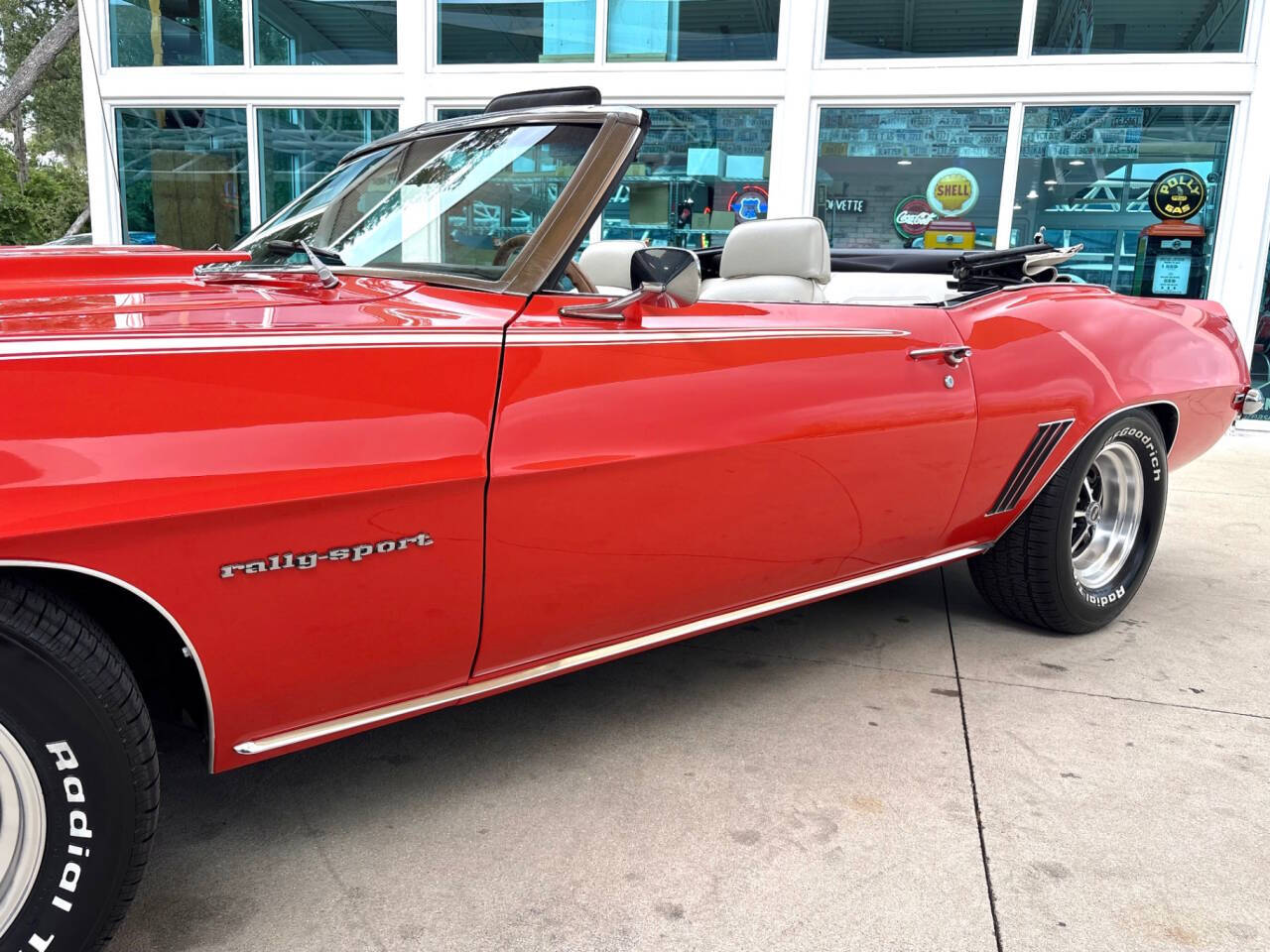 1969 Chevrolet Camaro 14