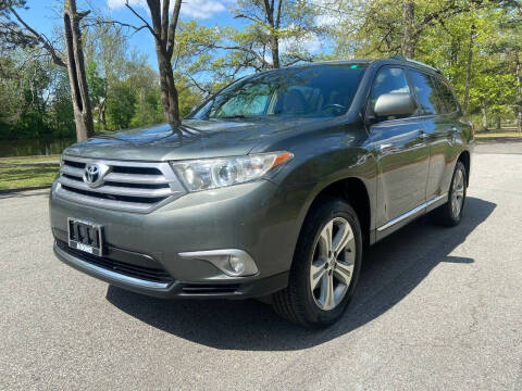 2013 Toyota Highlander for sale at Class Auto Trade Inc. in Paterson NJ