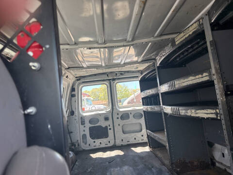 2005 Ford E-Series E-250