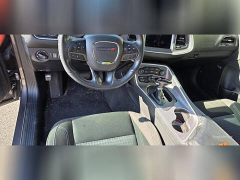 2022 Dodge Challenger SXT