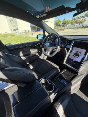 2017 Tesla Model X 90D