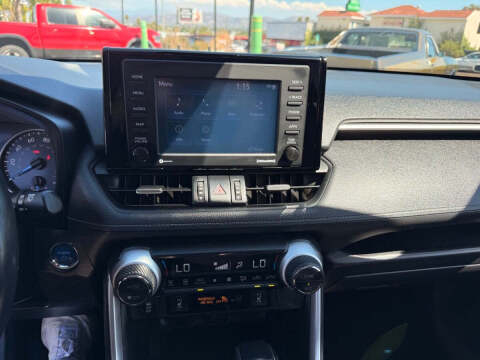 2022 Toyota RAV4 Hybrid XLE Premium