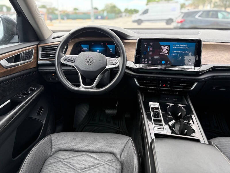 2024 Volkswagen Atlas SE