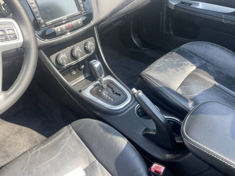 2014 Chrysler 200 Limited