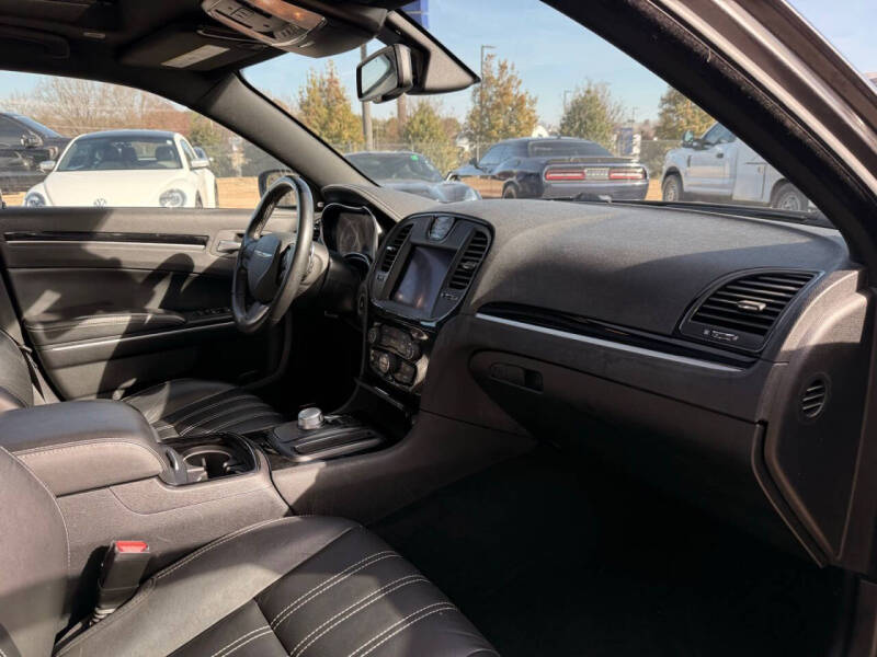 2023 Chrysler 300 S V6