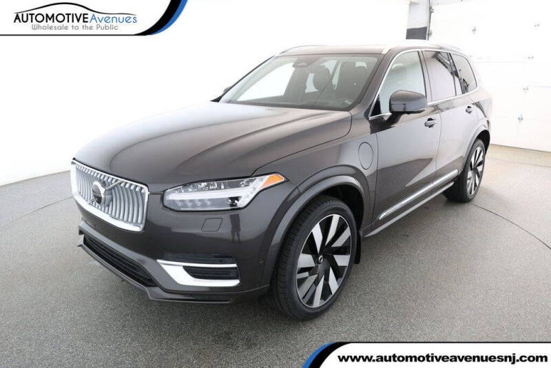 2023 Volvo XC90 Recharge T8 Ultimate Bright Theme 6P