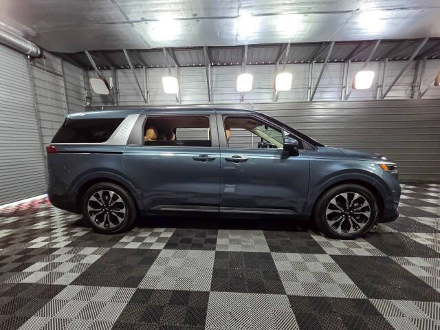 2024 Kia Carnival EX