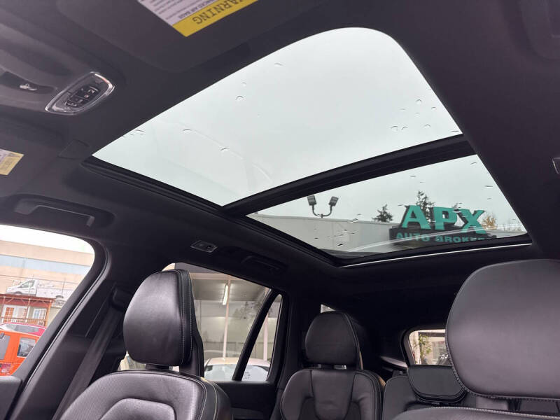 2017 Volvo XC90 T6 R-Design