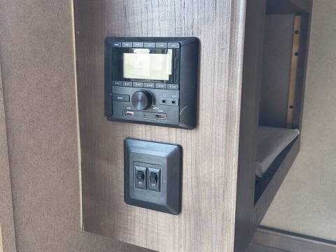 2021 Sunset Park Sunray 109