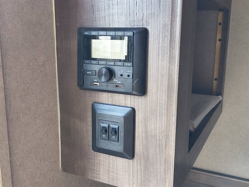 2021 Sunset Park Sunray 109